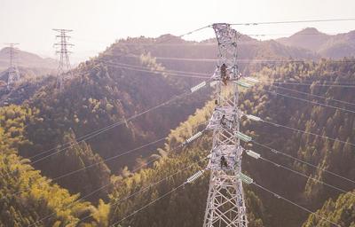 昌景黃高鐵祁門東牽引站供電工程進入收尾階段，為高鐵開通注入強勁動力